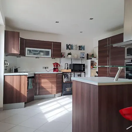Propriete Privee 3 Avec Jardin Clos Et Parking Prive Gratuit A 度假居 坦恩